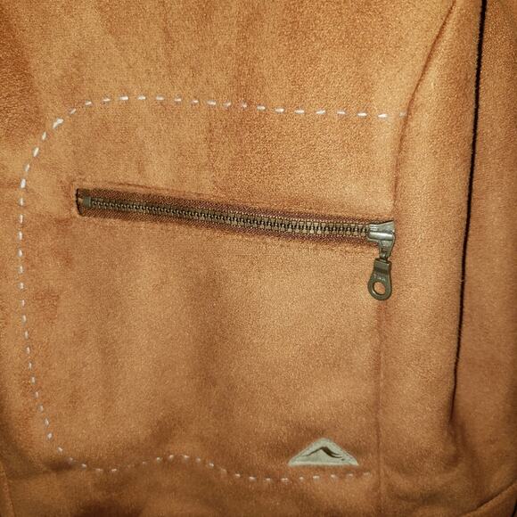 EUC, Tsunami Woman's coat, SUPER soft inside and out, full zipper Sz M - Picture 9 of 13